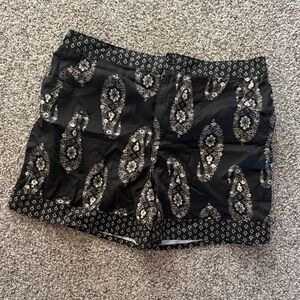 Knox Rose Black and White Patterned Women's Shorts